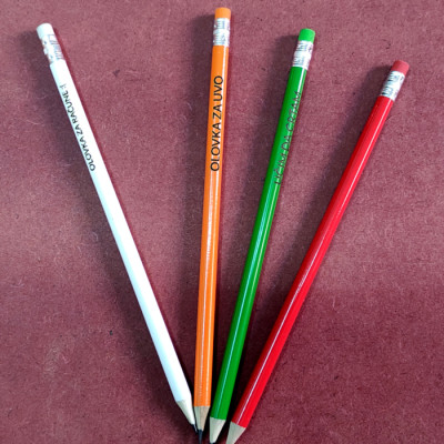 Olovke sa natpisima